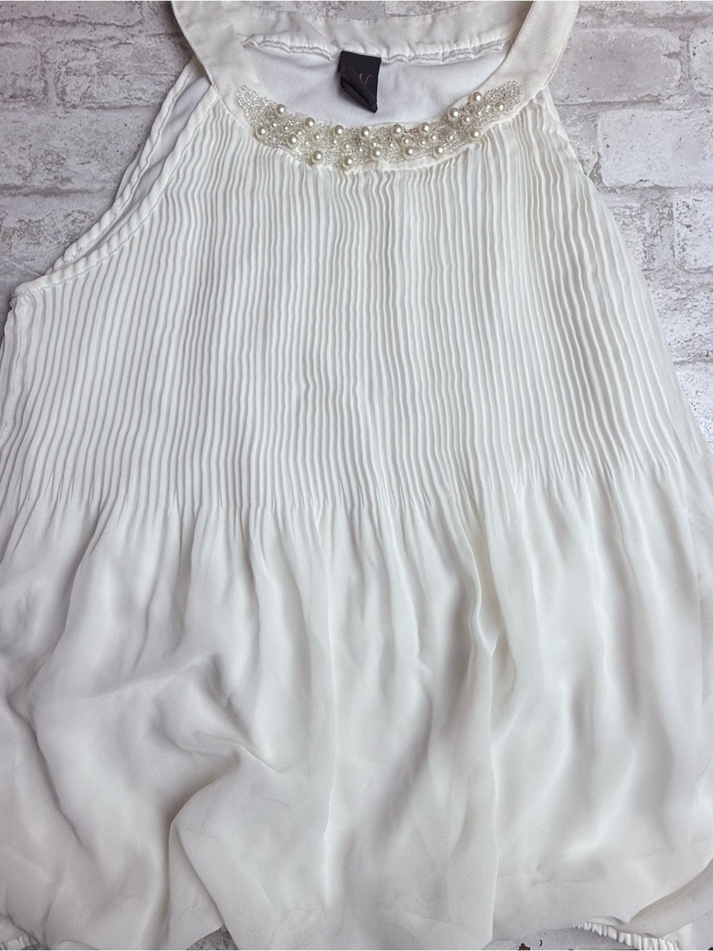 White Sleeveless Blouse Shirt Top HighNeck Pearls Accordion Pleat Wrapper EUC M😍